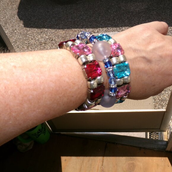 Set of 3 Vintage Elastic Bracelets - Picture 1 of 2